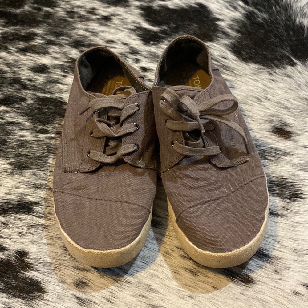 Tom’s casual shoe
